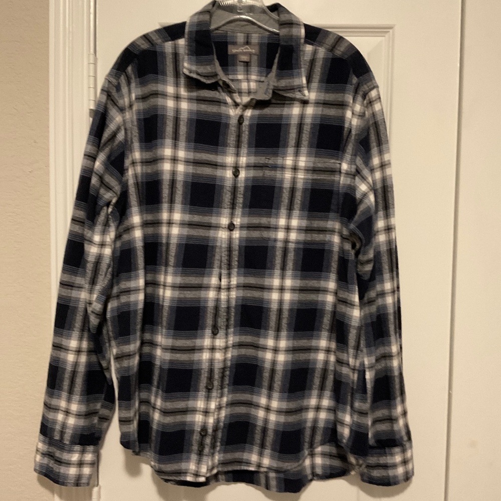 Eddie Bauer men’s used plaid flannel long sleeve cotton shirt